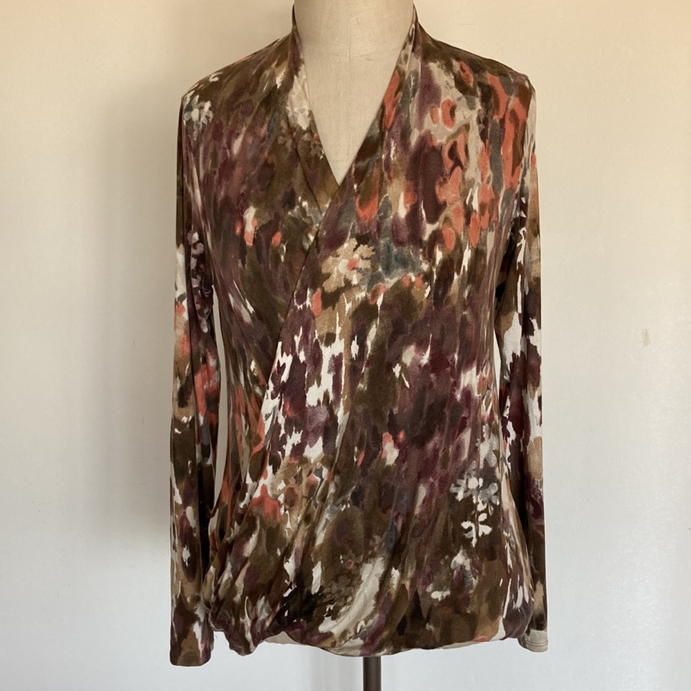 Weston Wear rayon knit wrap top, floral, long sleeves XS
